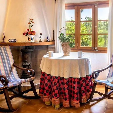 Rosa Ferienhaus Pollença