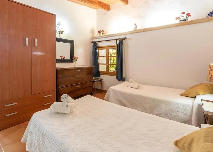 Semesterbostad Rosa *